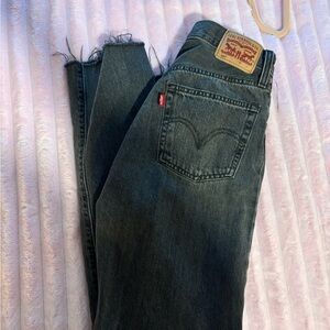 Black levi jeans